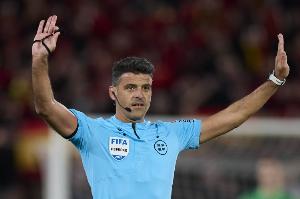 巴黎vs勒沃库森裁判安排：吉尔-曼萨诺领衔西班牙裁判组