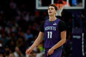 截湖真香！卡尔克布伦纳8中8砍17分9板3帽😍前11场命中率83.3%