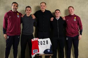 带队征战本土欧洲杯！官方：英格兰队主帅图赫尔续约至2028年