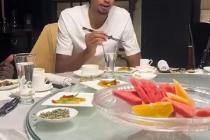 姓文的速速归化🤣文班亚马此前开嗓秀中文，居然会唱一剪梅