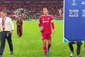 5场4绝杀！利物浦3-2马竞，范迪克补时绝杀+8次解围当选全场最佳