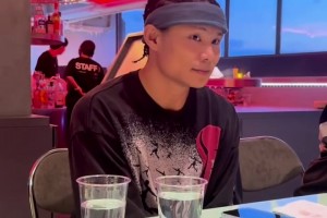 普陀队伴手礼桃花猫、东海鱼玩偶丑萌得让人摸不着头脑~😄