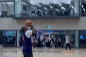 天赋尽显！鲍尔高中时在五人包围网中命中三分